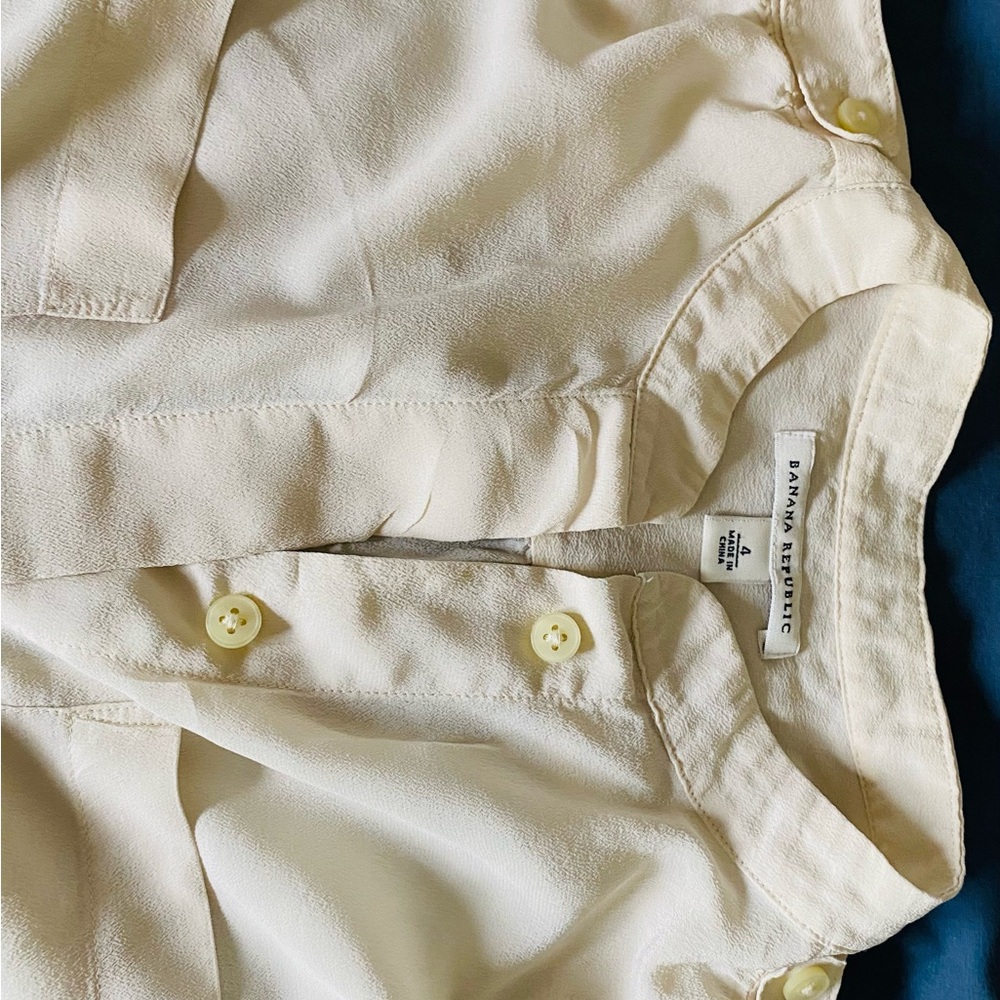 Banana Republic Off-White Button-Up Blouse